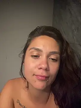 Snapshot of carolsapequinha chatting on 07-06-26, 02:18 carolsapequinha online show from 07-06-26, 02:18
