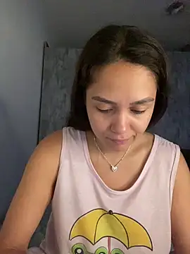 Snapshot of carolsapequinha chatting on 02-14-26, 10:59 carolsapequinha online show from 02-14-26, 10:59