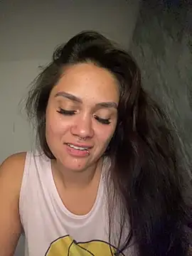 Snapshot of carolsapequinha chatting on 07-18-26, 03:48 carolsapequinha online show from 07-18-26, 03:48