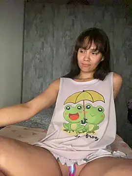 Snapshot of carolsapequinha chatting on 05-15-26, 02:09 carolsapequinha online show from 05-15-26, 02:09