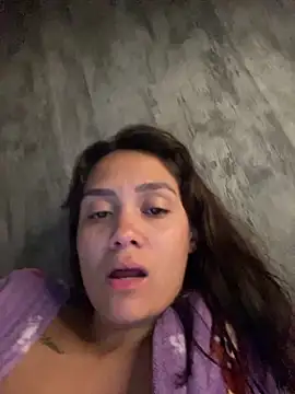 Snapshot of carolsapequinha chatting on 06-08-26, 01:28 carolsapequinha online show from 06-08-26, 01:28