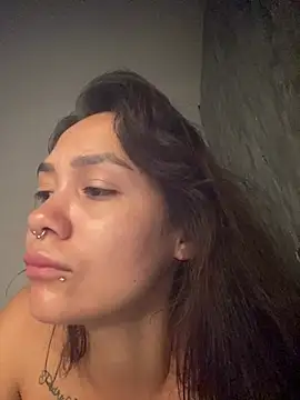 Snapshot of carolsapequinha chatting on 06-20-26, 11:48 carolsapequinha online show from 06-20-26, 11:48