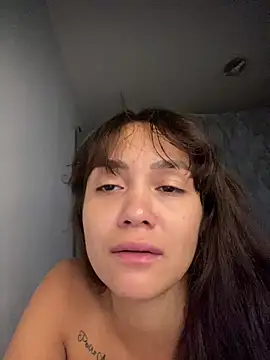 Snapshot of carolsapequinha chatting on 05-20-26, 11:29 carolsapequinha online show from 05-20-26, 11:29