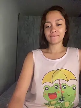 Snapshot of carolsapequinha chatting on 02-17-26, 11:40 carolsapequinha online show from 02-17-26, 11:40