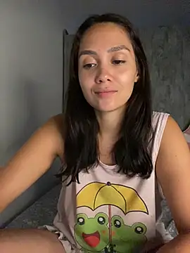 Snapshot of carolsapequinha chatting on 02-28-26, 01:16 carolsapequinha online show from 02-28-26, 01:16