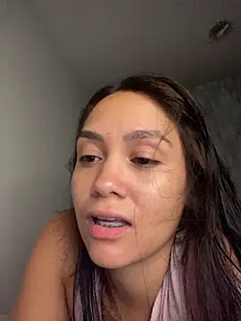 Snapshot of carolsapequinha chatting on 02-11-26, 11:10 carolsapequinha online show from 02-11-26, 11:10