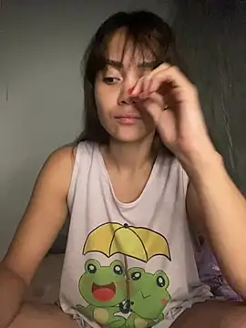 Snapshot of carolsapequinha chatting on 06-05-26, 01:21 carolsapequinha online show from 06-05-26, 01:21