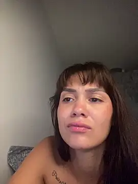 Snapshot of carolsapequinha chatting on 04-17-26, 11:24 carolsapequinha online show from 04-17-26, 11:24