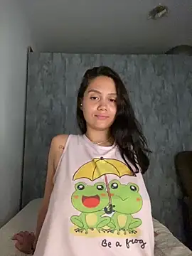 Snapshot of carolsapequinha chatting on 02-12-26, 01:22 carolsapequinha online show from 02-12-26, 01:22