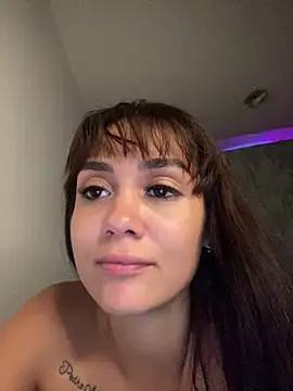 Snapshot of carolsapequinha chatting on 04-26-26, 03:15 carolsapequinha online show from 04-26-26, 03:15