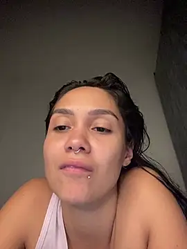 Snapshot of carolsapequinha chatting on 06-21-26, 10:15 carolsapequinha online show from 06-21-26, 10:15