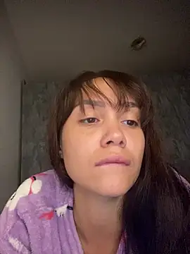 Snapshot of carolsapequinha chatting on 05-22-26, 04:43 carolsapequinha online show from 05-22-26, 04:43