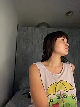 Snapshot of carolsapequinha chatting on 05-07-26, 11:24 carolsapequinha online show from 05-07-26, 11:24