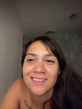 Snapshot of carolsapequinha chatting on 05-16-26, 12:48 carolsapequinha online show from 05-16-26, 12:48
