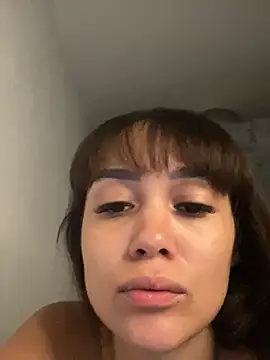 Snapshot of carolsapequinha chatting on 04-21-26, 01:39 carolsapequinha online show from 04-21-26, 01:39