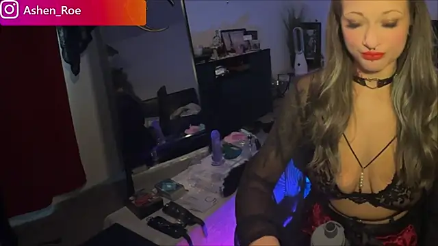 AshenRoe online show from 03-30-26, 10:22