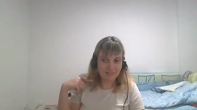 Snapshot of CherieAdair chatting on 11-15-25, 04:00 CherieAdair online show from 11-15-25, 04:00