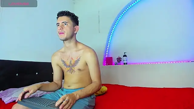 kaiborman00 online show from 11-19-25, 06:52