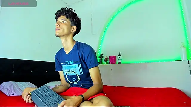 kaiborman00 online show from 03-07-26, 03:02