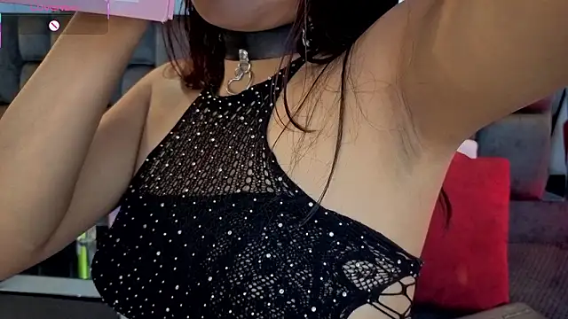 IssaJones  online show from 03-11-26, 06:02