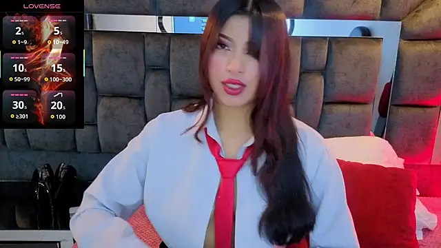 IssaJones  online show from 03-18-26, 07:26