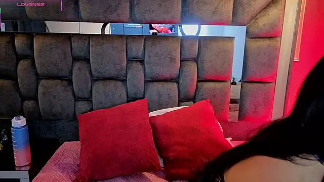 IssaJones  online show from 03-13-26, 09:20