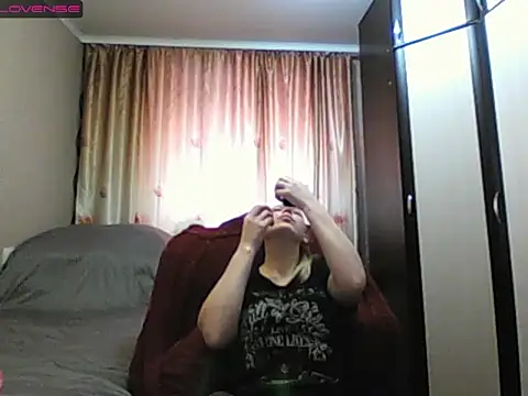 Snapshot of JenniDeep chatting on 02-23-26, 10:16 JenniDeep online show from 02-23-26, 10:16