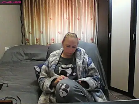 Snapshot of JenniDeep chatting on 06-02-26, 11:54 JenniDeep online show from 06-02-26, 11:54