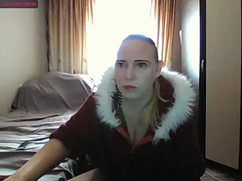 Snapshot of JenniDeep chatting on 02-13-26, 09:09 JenniDeep online show from 02-13-26, 09:09