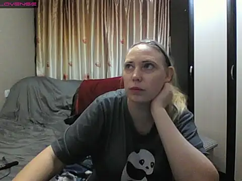 Snapshot of JenniDeep chatting on 03-02-26, 03:41 JenniDeep online show from 03-02-26, 03:41