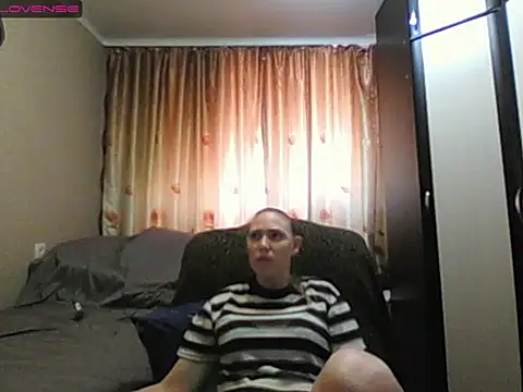 JenniDeep online show from 04-14-26, 11:04