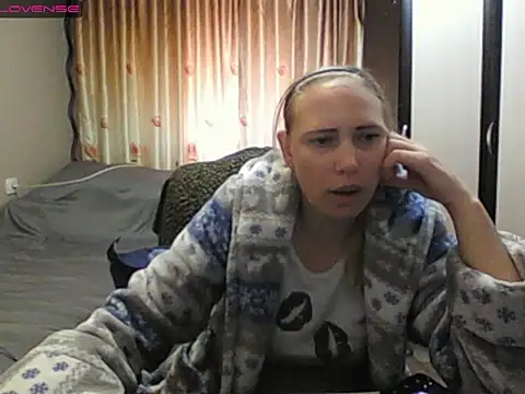 Snapshot of JenniDeep chatting on 05-08-26, 08:18 JenniDeep online show from 05-08-26, 08:18