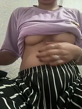 isha sharma2002 online show from 03-11-26, 12:15