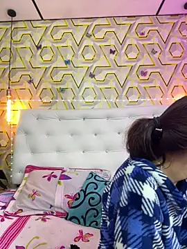 MelanyyJhonson15 online show from 05-28-26, 02:41