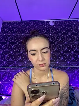 MelanyyJhonson15 online show from 06-22-26, 09:23