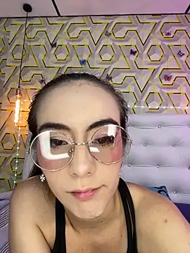 MelanyyJhonson15 online show from 04-22-26, 02:07