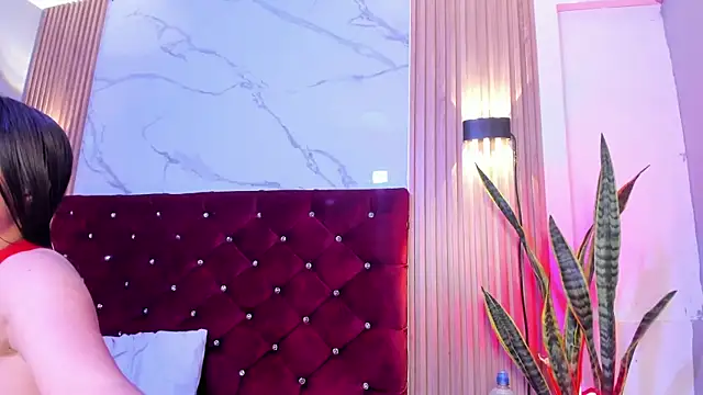 Danna-Rouse online show from 12-19-25, 07:27