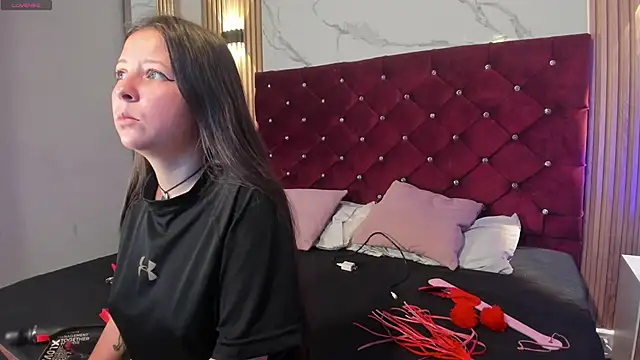 Danna-Rouse online show from 03-12-26, 08:02