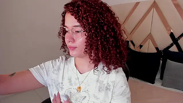 avrilwaynee online show from 12-16-25, 11:58