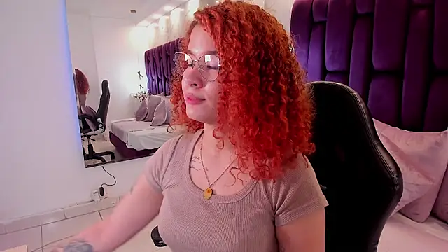 avrilwaynee online show from 12-05-25, 11:42