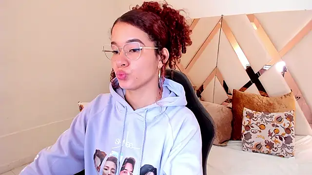 avrilwaynee online show from 01-14-26, 11:47