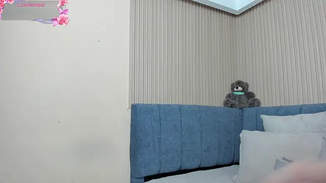 Dulce emi online show from 12-20-25, 12:08