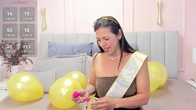 Dulce emi online show from 06-25-26, 02:55