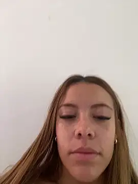 Snapshot of Abbiejohnson chatting on 03-28-26, 01:12 Abbiejohnson online show from 03-28-26, 01:12