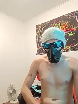 Snapshot of Arlo_King chatting on 11-13-25, 08:46 Arlo King online show from 11-13-25, 08:46