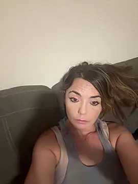 Snapshot of miatate chatting on 06-18-26, 11:04 miatate online show from 06-18-26, 11:04