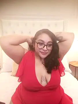 Snapshot of ViickyLee chatting on 11-14-25, 03:43 ViickyLee online show from 11-14-25, 03:43