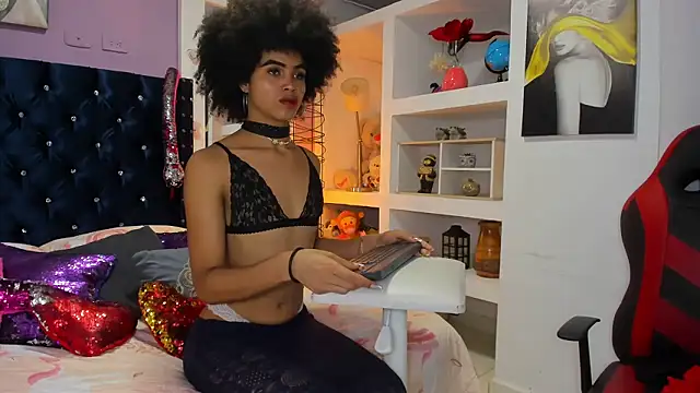 Zaira sofiaa online show from 01-13-26, 01:53