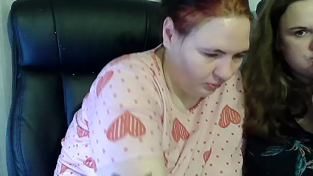 HollyXXEva online show from 11-29-25, 06:30