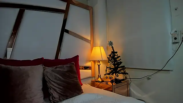 Snapshot of anna_jules chatting on 12-16-25, 08:46 anna jules online show from 12-16-25, 08:46